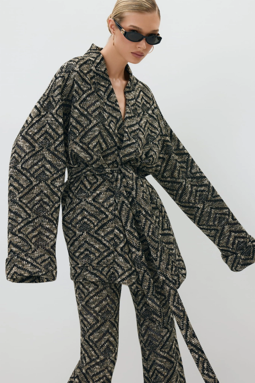 PREMIÈRE OBSIDIAN KNIT KIMONO