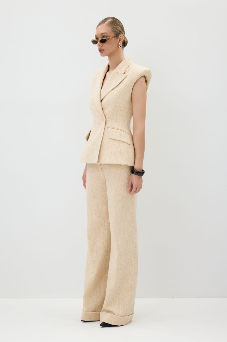 Premiere hourglass cream vest