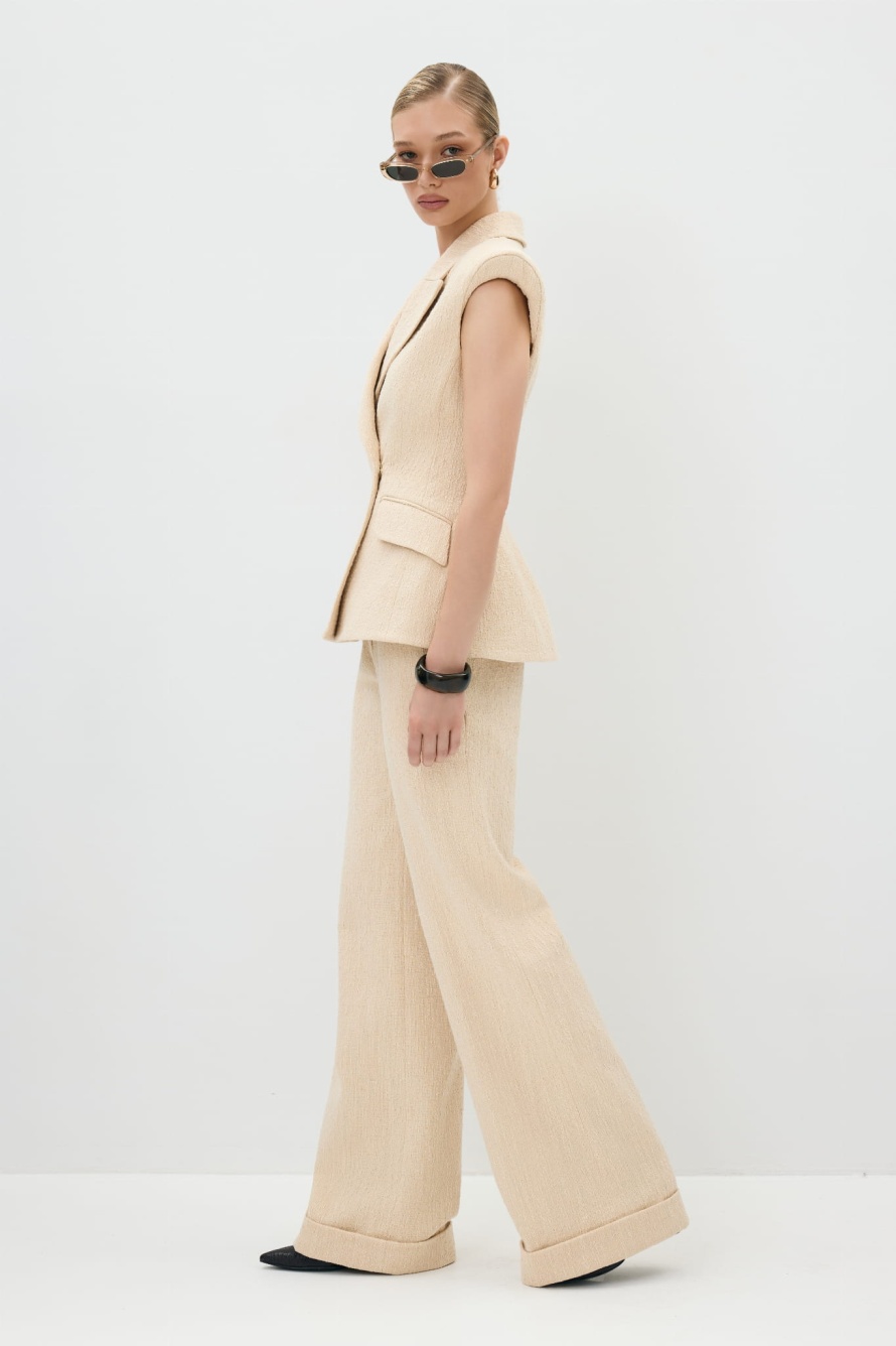 Premiere hourglass cream vest